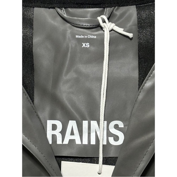 Rains NWT Longer Jacket W3 Sz XS Metallic Grey Hooded Snap Front Outdoor Unisex - Picture 4 of 14